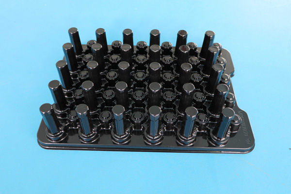 淮(huai)安汽車零部件(jian)吸塑包裝-方立(li)包裝-汽車零部(bu)件吸塑包裝供(gong)應