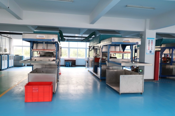 吸塑包裝(zhuang)生産車間