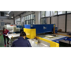 吸塑(sù)車間一角(jiǎo)