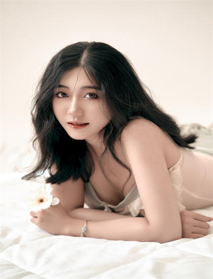 深度影评 艺术策展人审美评价《春天2020》声音的立体声效与空间感